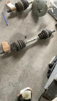 Cardan gauche (transmission)