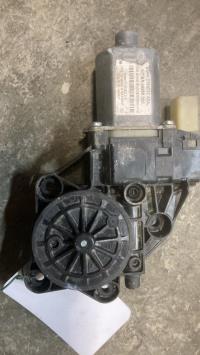 Moteur leve vitre avant droit