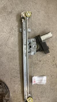 Leve vitre electrique avant gauche