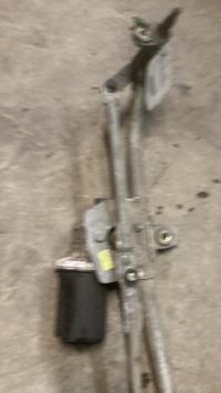 Moteur essuie glace avant
