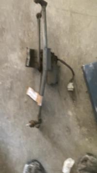 Moteur essuie glace avant