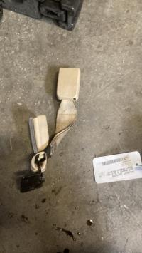 Attache ceinture avant gauche