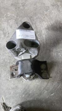 Support moteur gauche