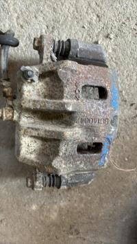 Etrier avant gauche (freinage)