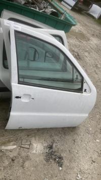 Porte avant droit