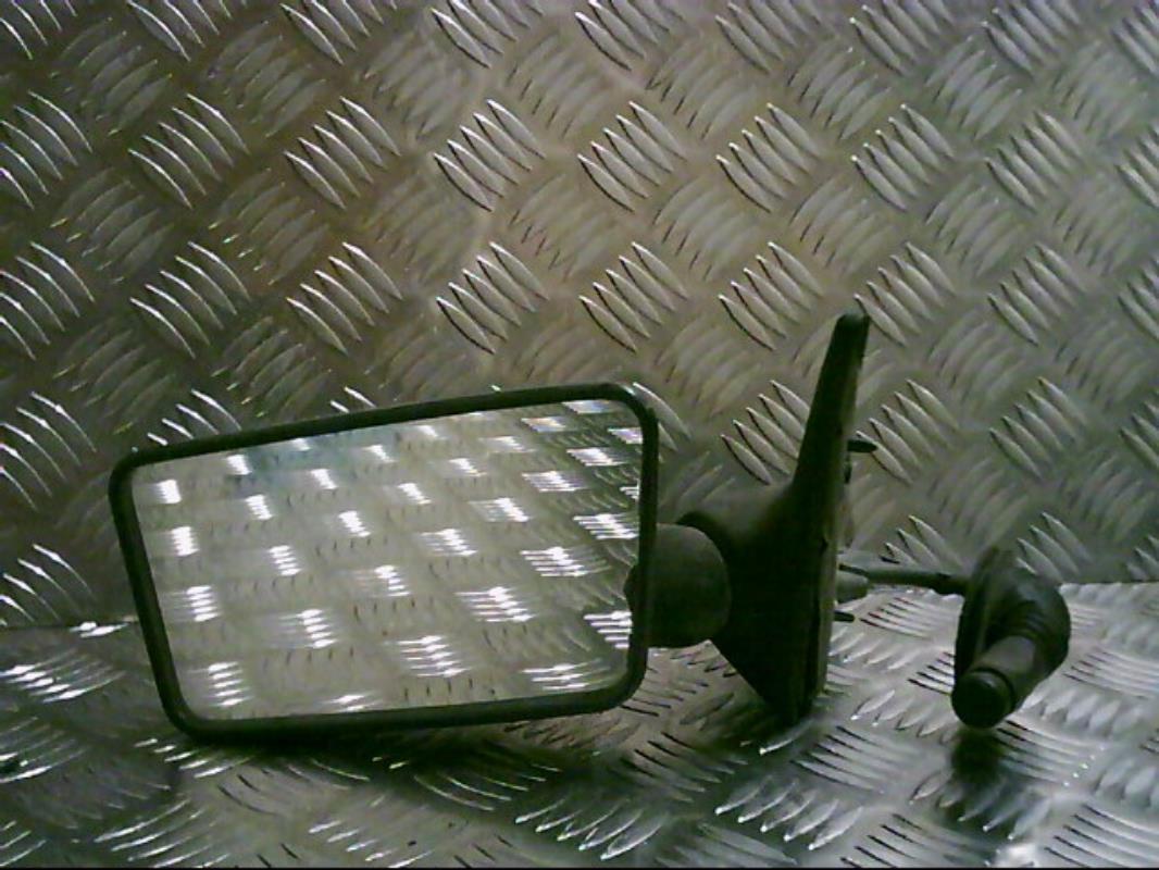 Retrovisor izquierdo