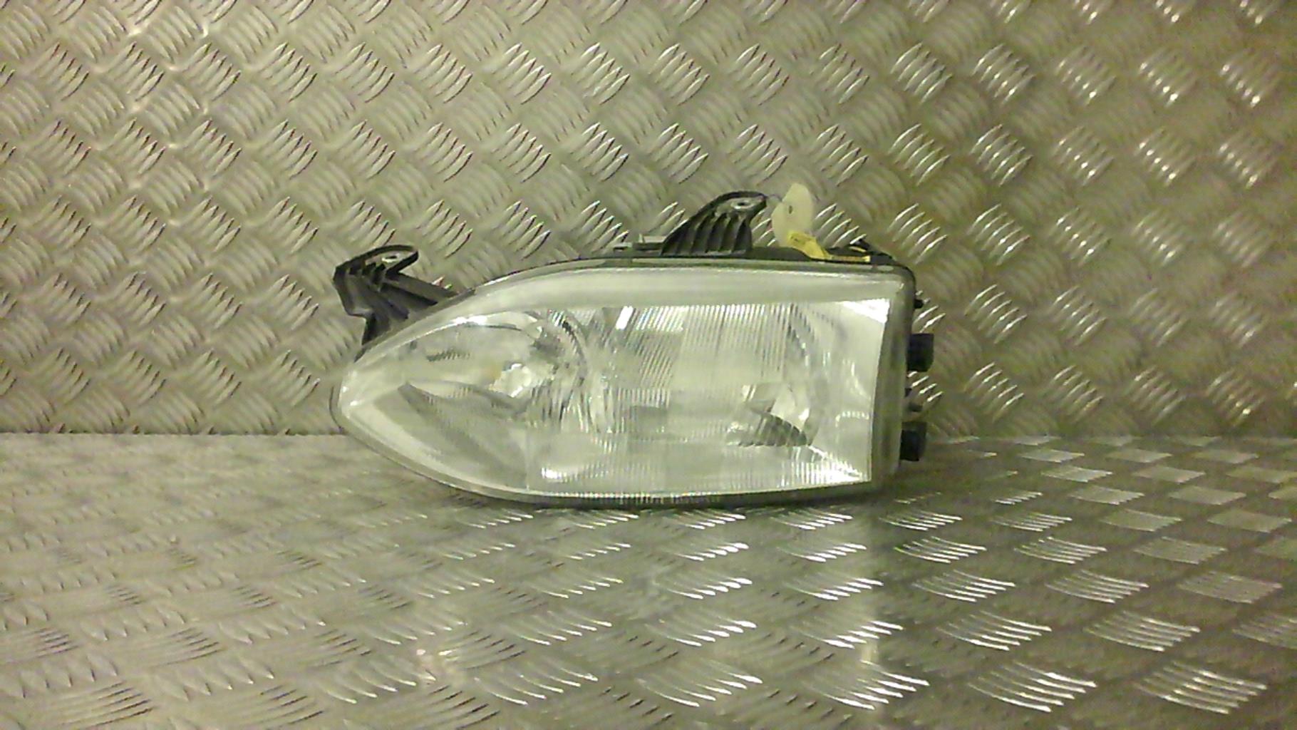 Gruppo ottico anteriore principale sinistro (luci)(faro)