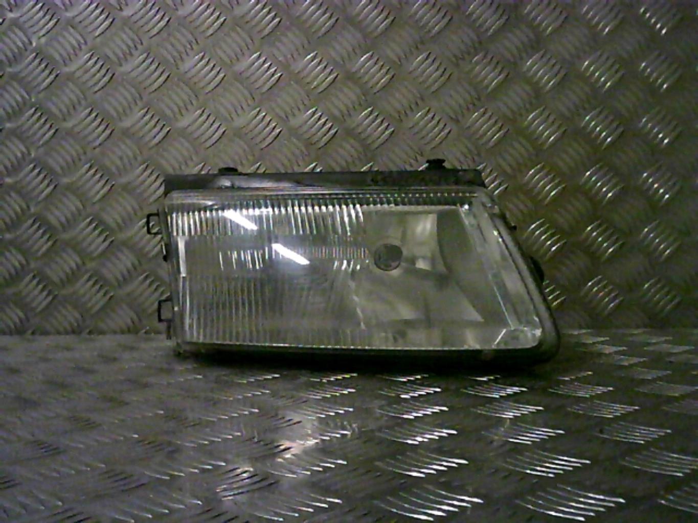 Gruppo ottico anteriore principale destro (luci)(faro)