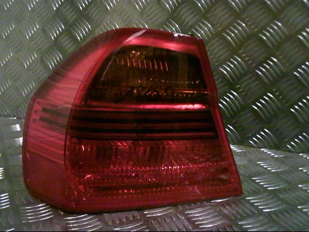 Fanale posteriore principale sinistro (luci)