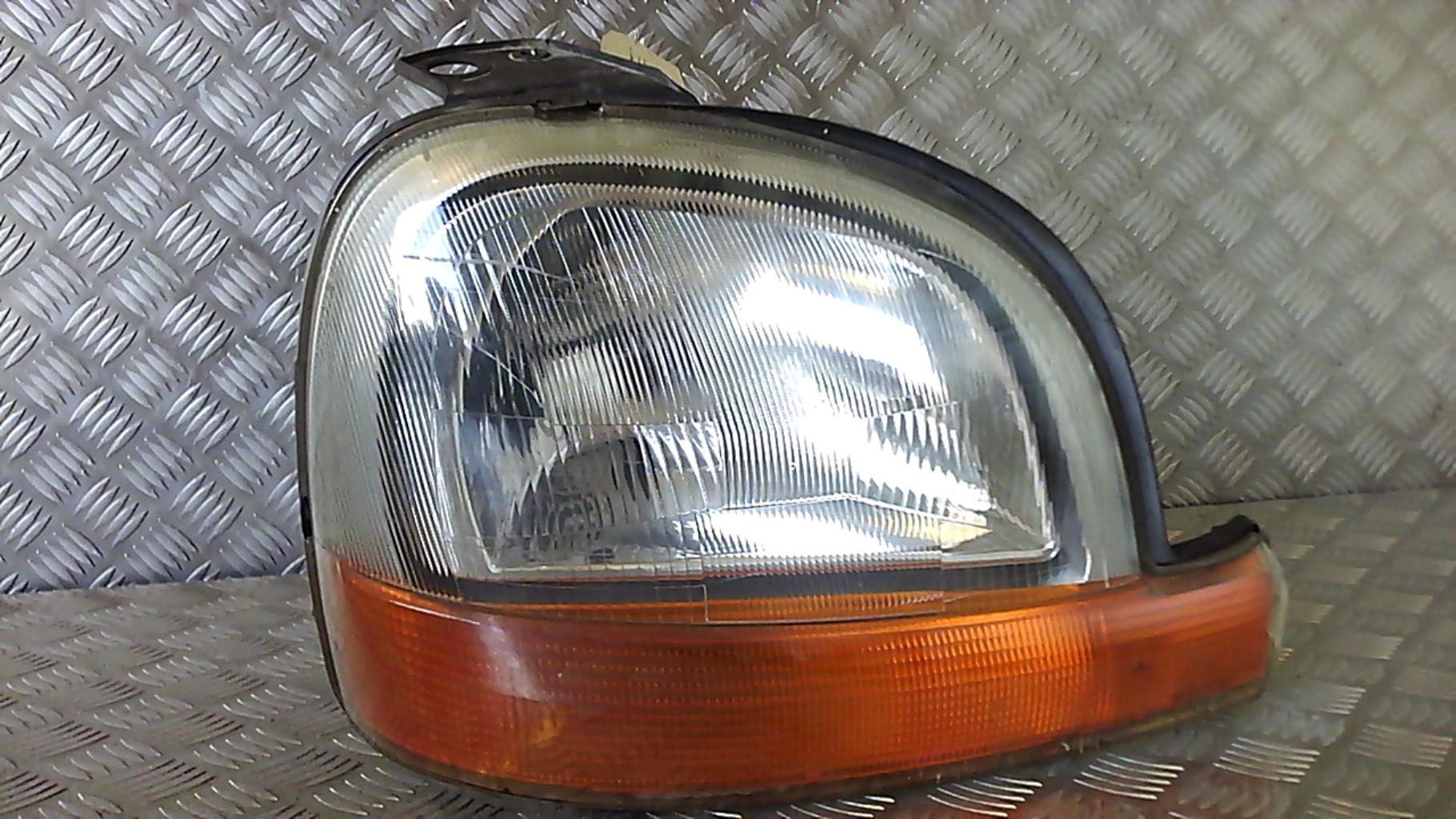 Gruppo ottico anteriore principale destro (luci)(faro)