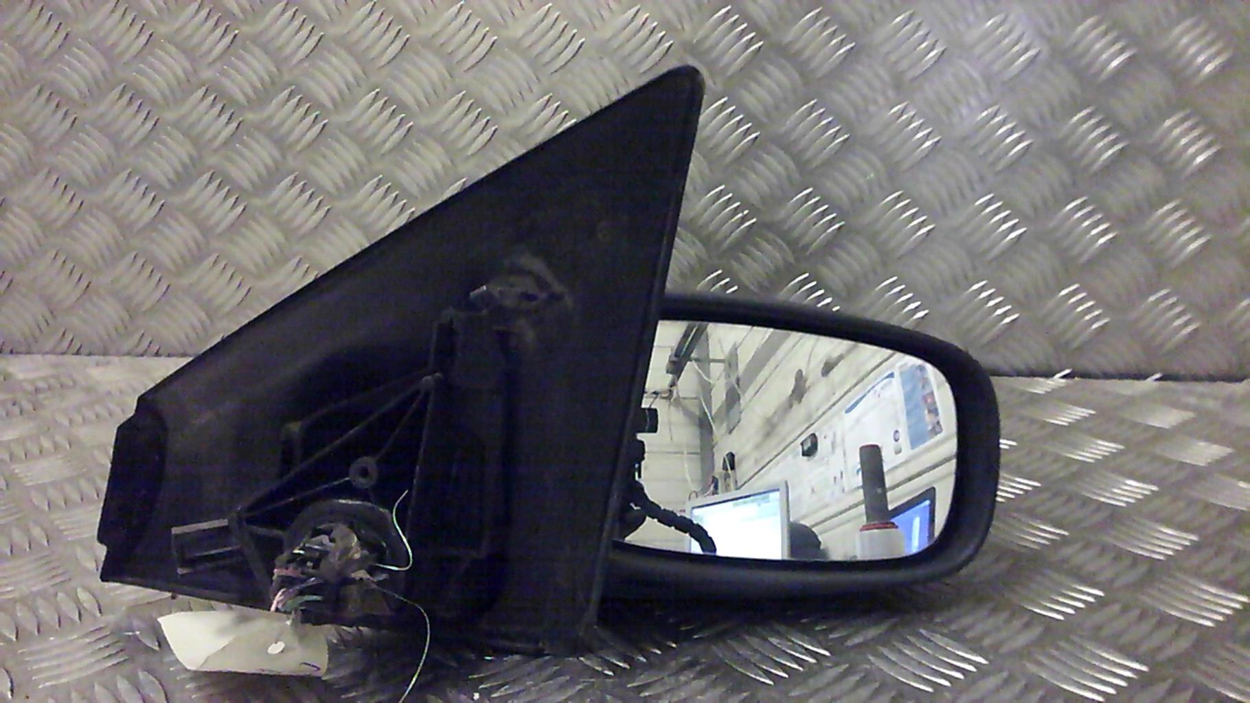 Retrovisor derecho