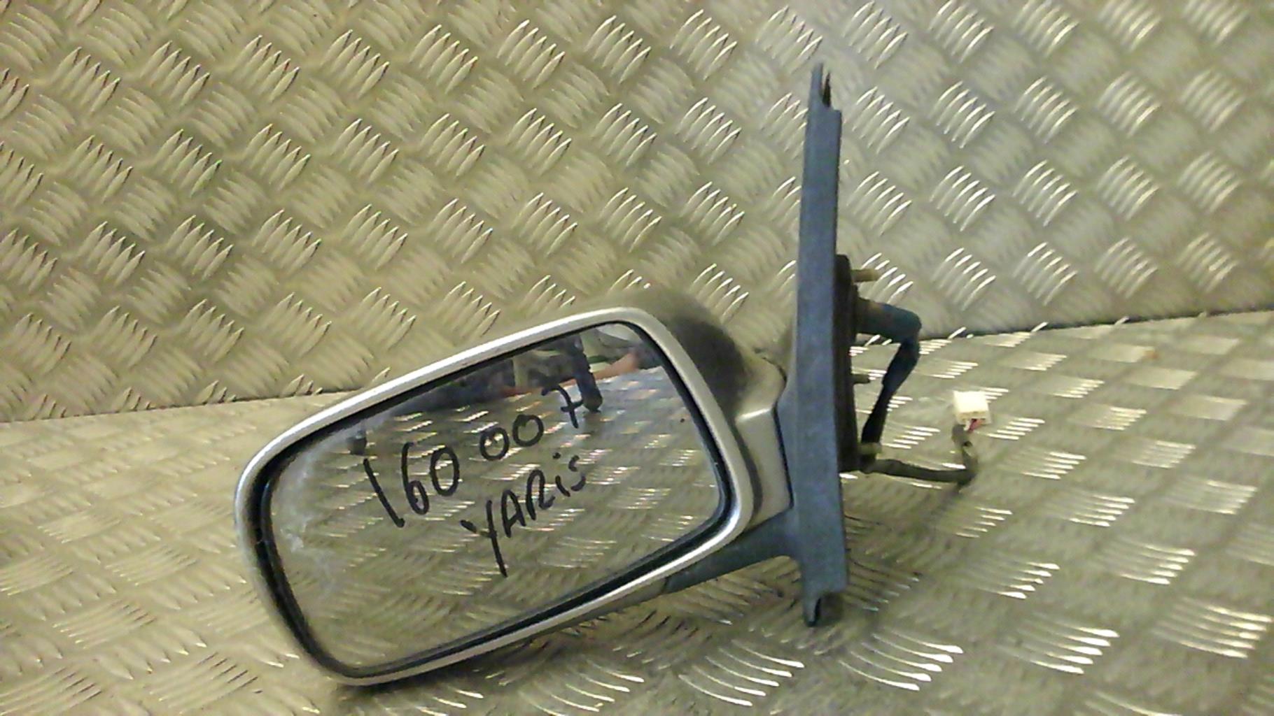 Specchietto retrovisore sinistro