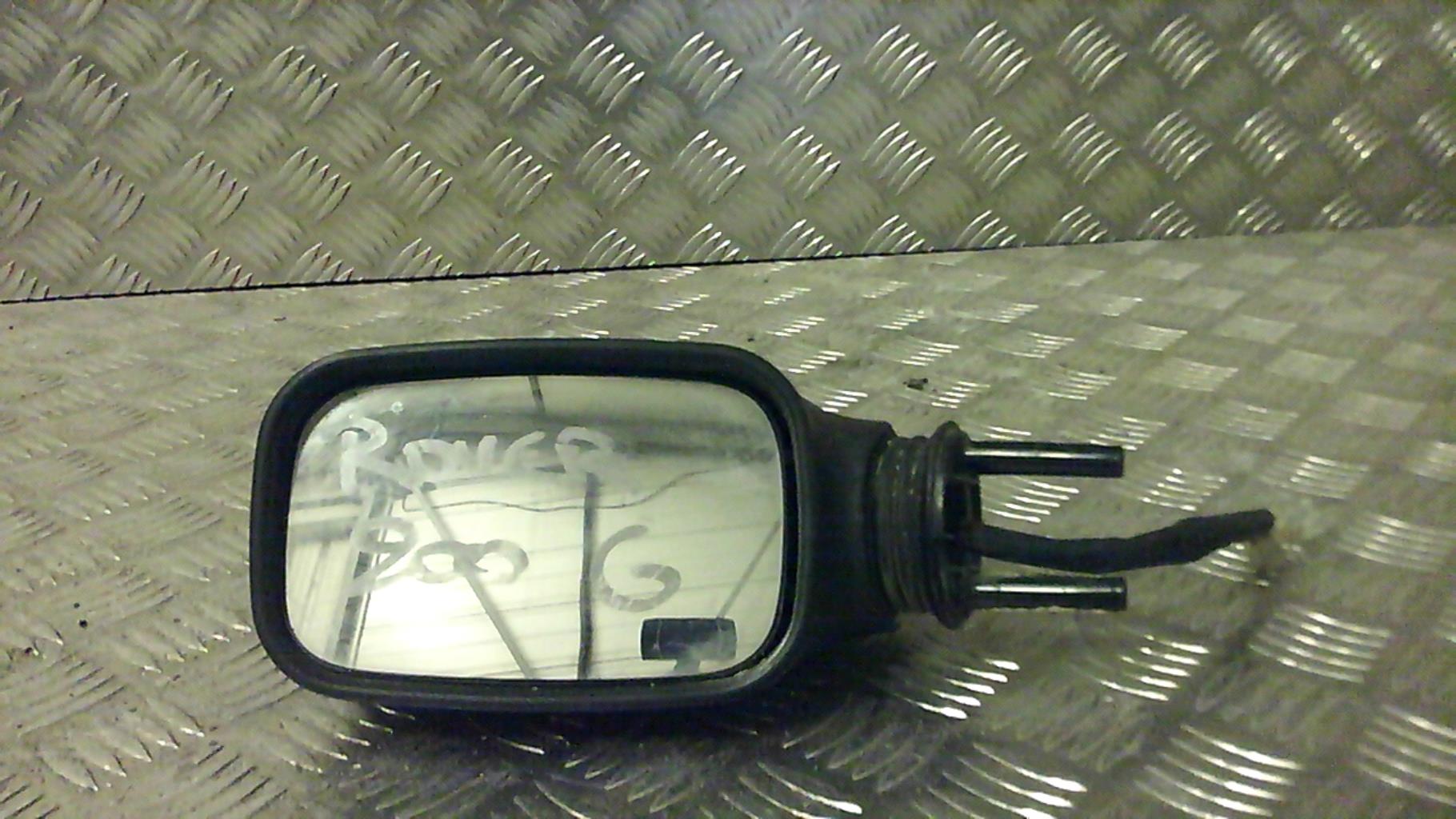 Retrovisor izquierdo