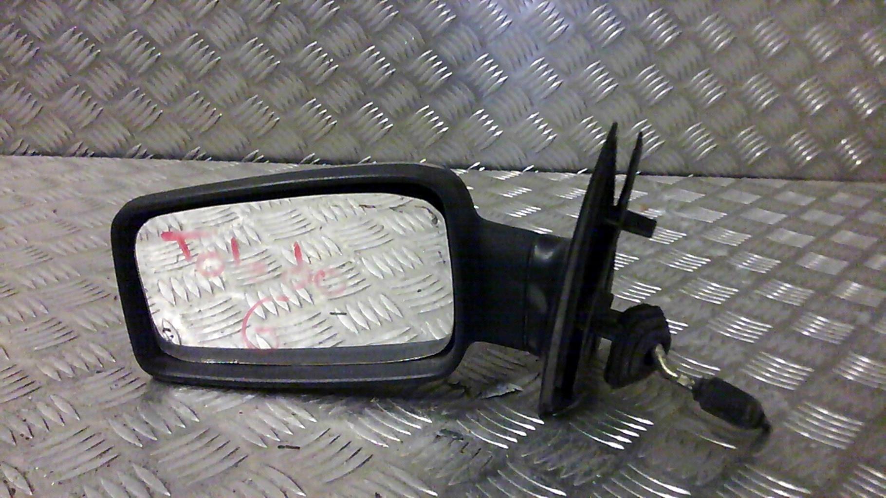 Retrovisor izquierdo