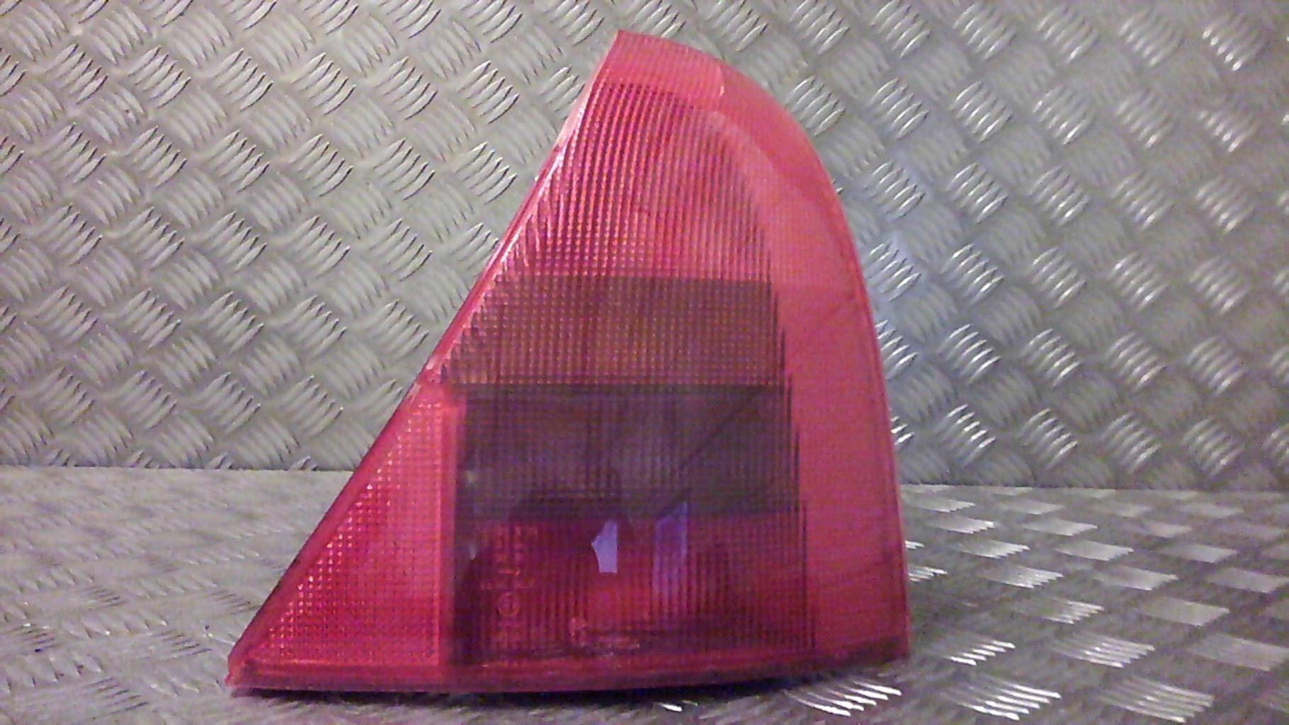 Fanale posteriore principale destro (luci)