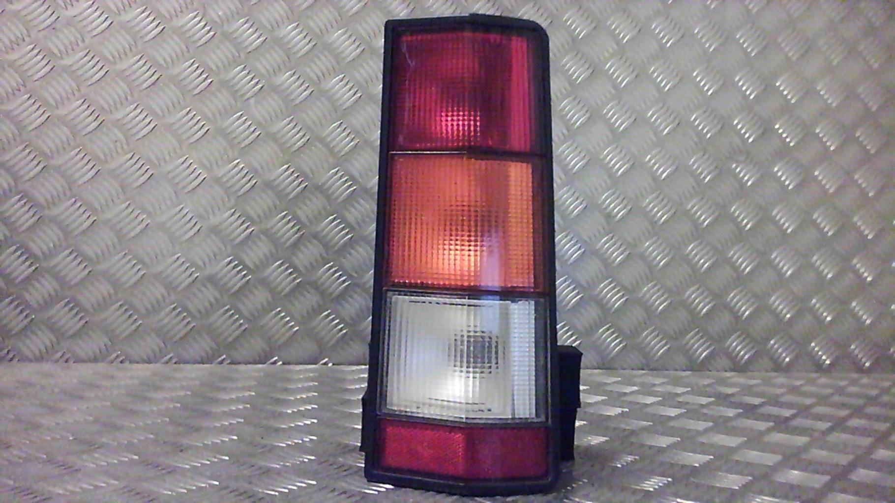 Fanale posteriore principale destro (luci)
