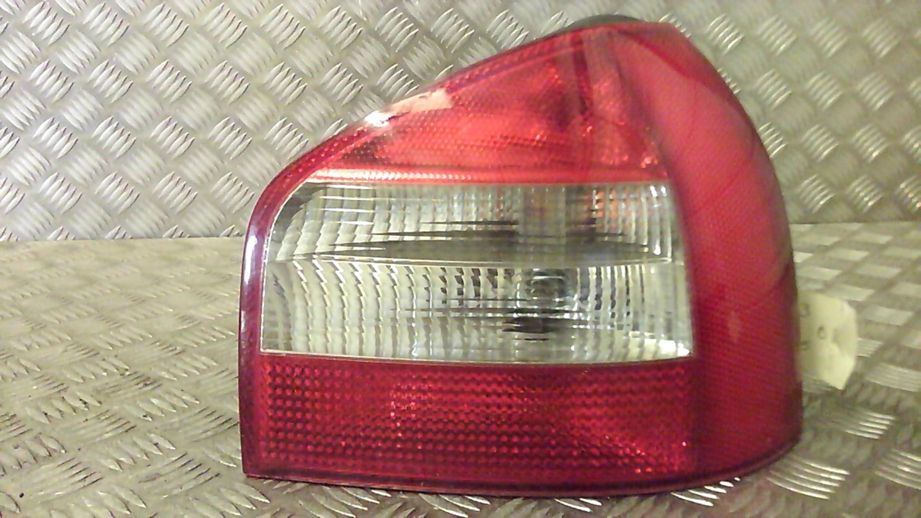 Fanale posteriore principale destro (luci)
