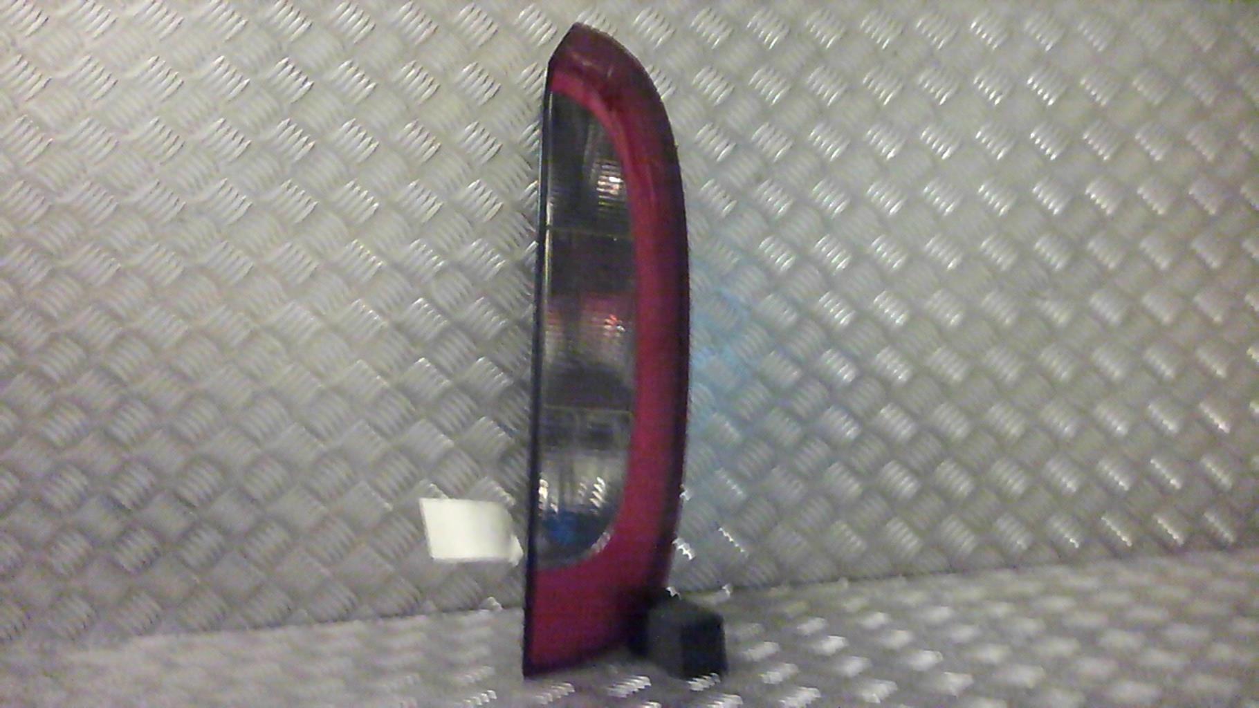 Fanale posteriore principale destro (luci)