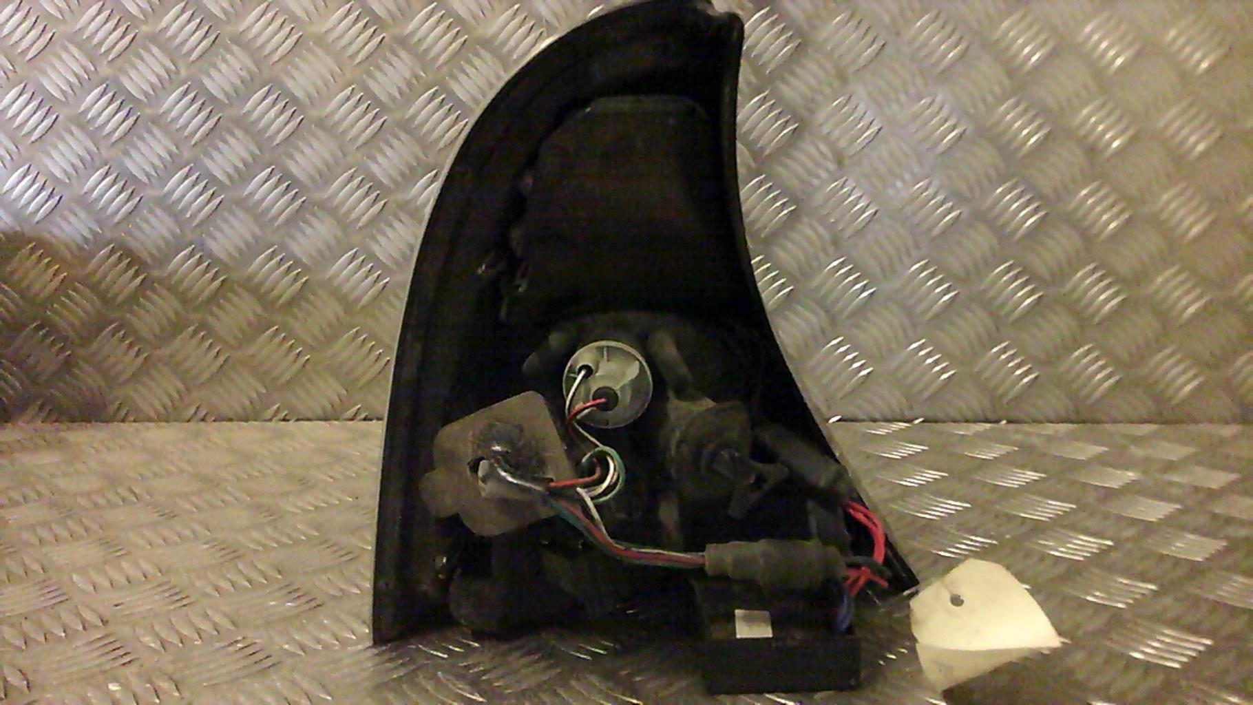 Fanale posteriore principale sinistro (luci) RENAULT CLIO 2 PHASE 2 Diésel - 1