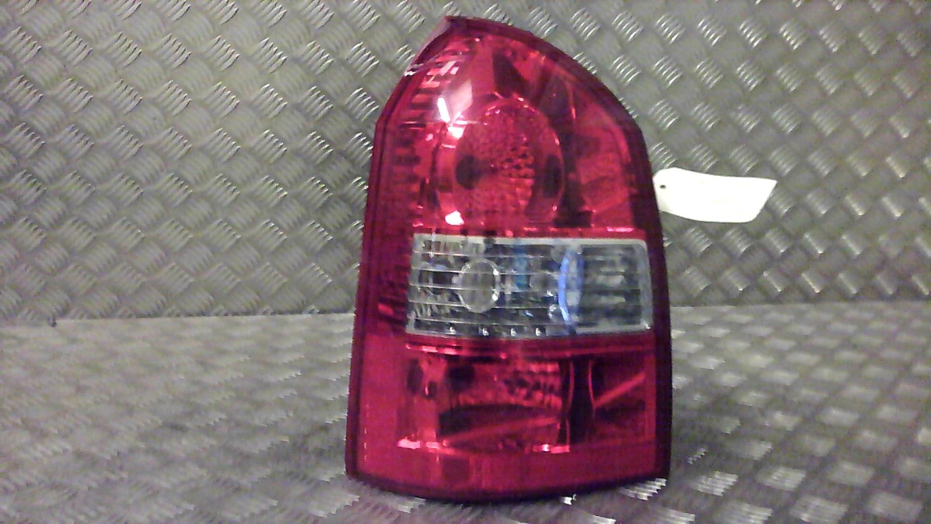 Fanale posteriore principale sinistro (luci)