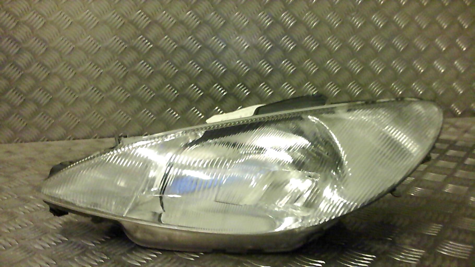 Gruppo ottico anteriore principale sinistro (luci)(faro)