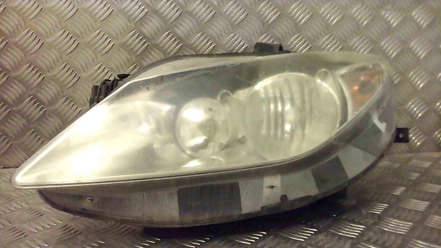 Gruppo ottico anteriore principale sinistro (luci)(faro)