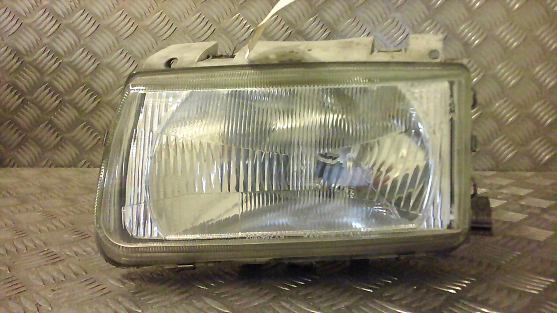 Gruppo ottico anteriore principale sinistro (luci)(faro)