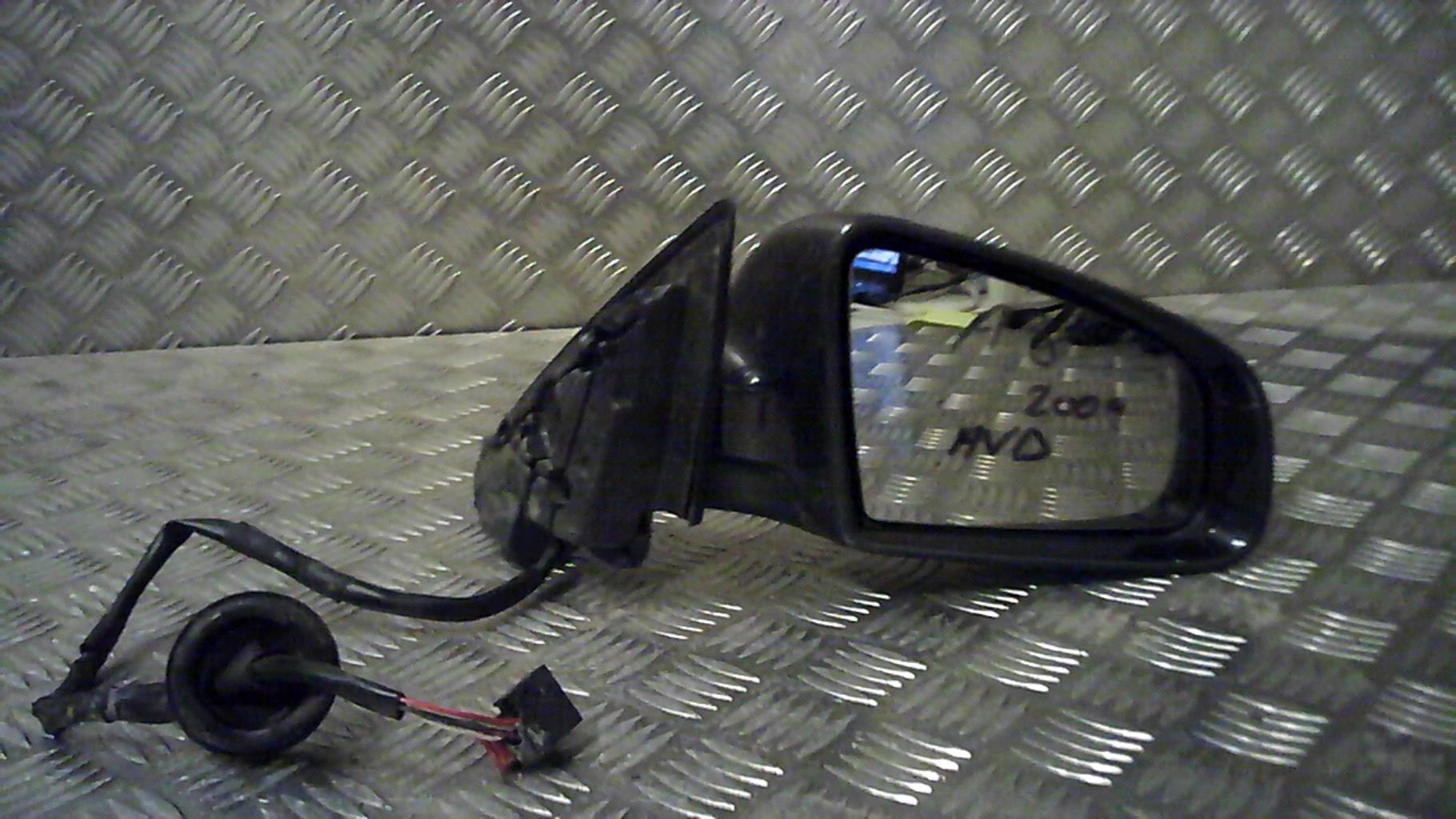 Retrovisor derecho