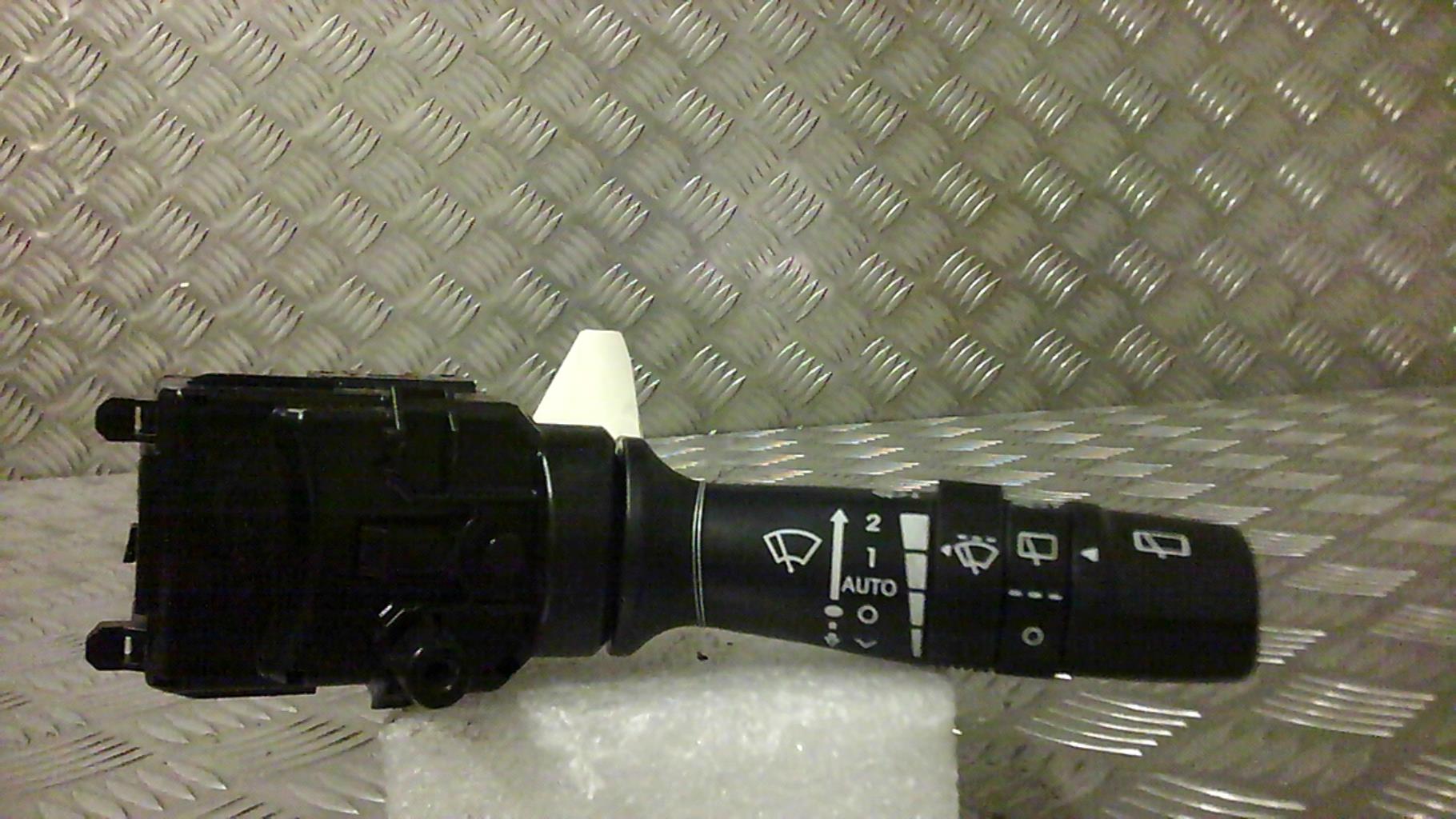Commodo d'essuie glaces