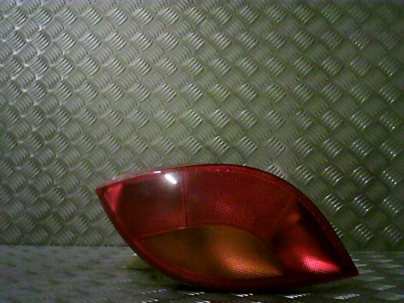 Fanale posteriore principale sinistro (luci)