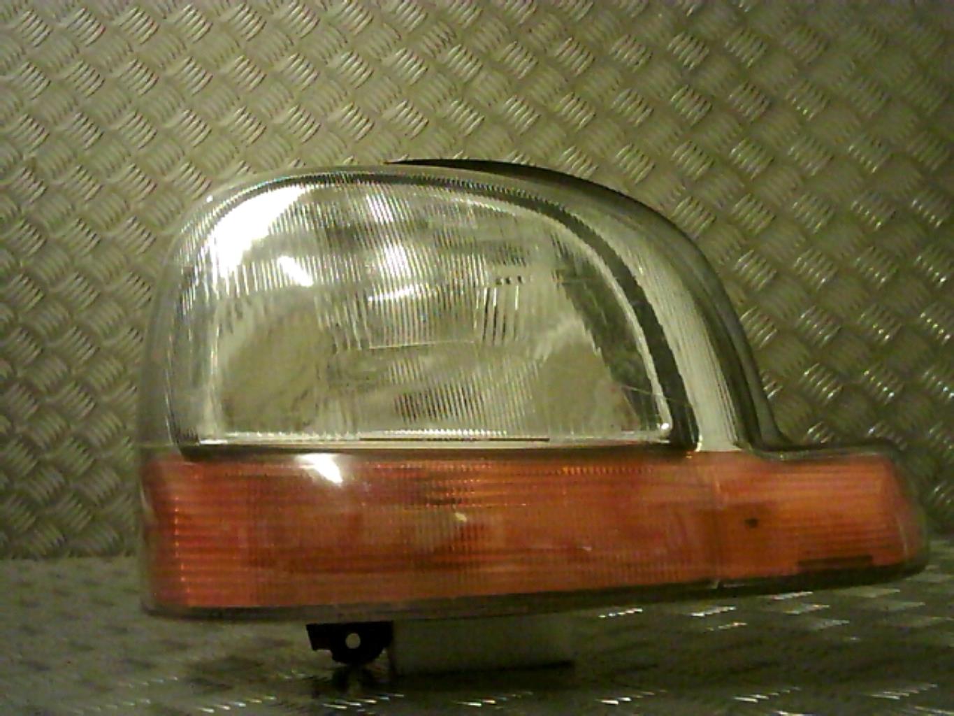 Gruppo ottico anteriore principale destro (luci)(faro)