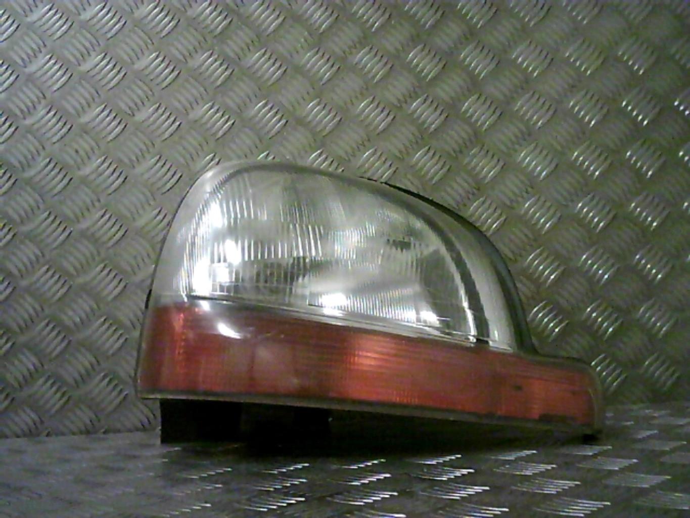 Gruppo ottico anteriore principale destro (luci)(faro)