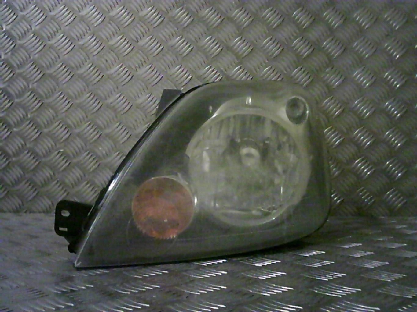 Gruppo ottico anteriore principale sinistro (luci)(faro)
