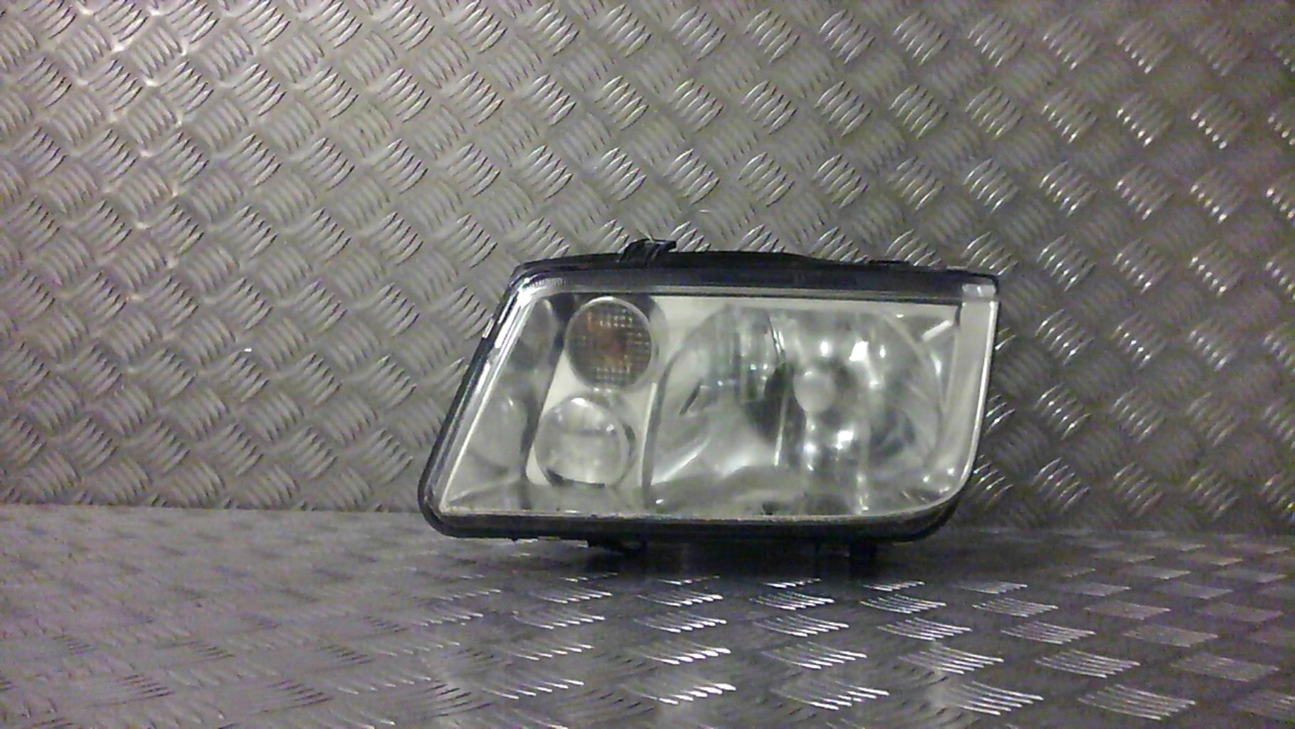 Gruppo ottico anteriore principale sinistro (luci)(faro)