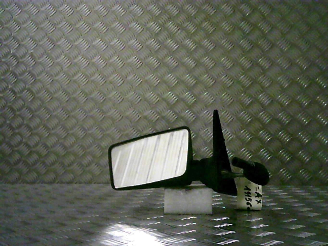 Retrovisor izquierdo