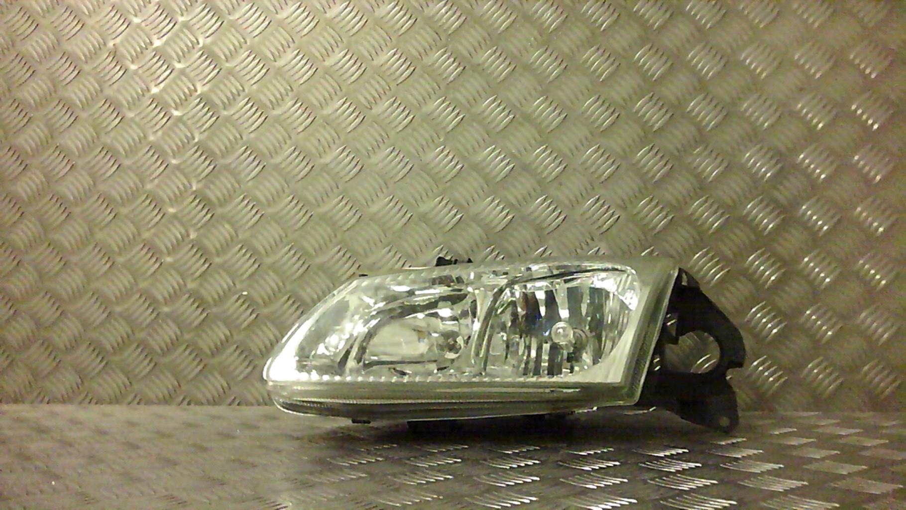 Gruppo ottico anteriore principale sinistro (luci)(faro)