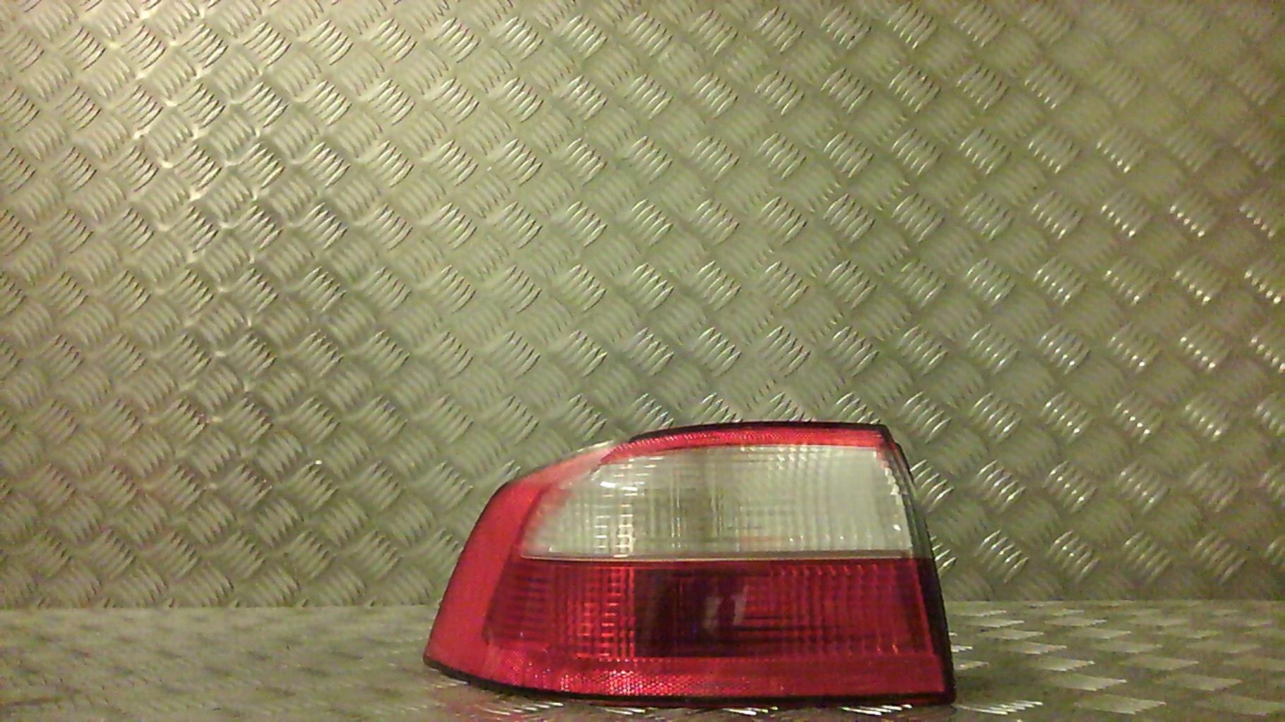 Fanale posteriore principale sinistro (luci)
