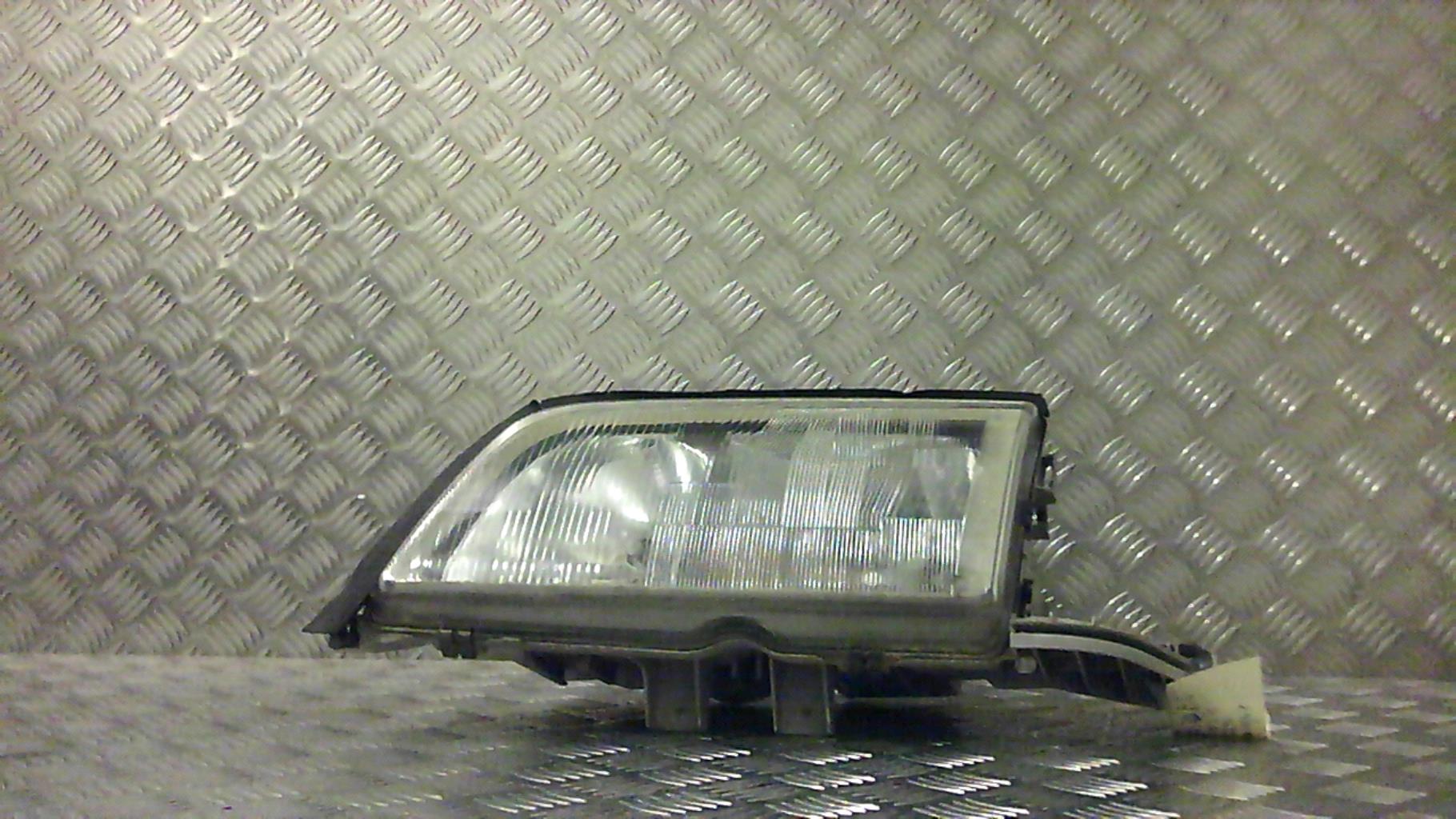 Gruppo ottico anteriore principale sinistro (luci)(faro)