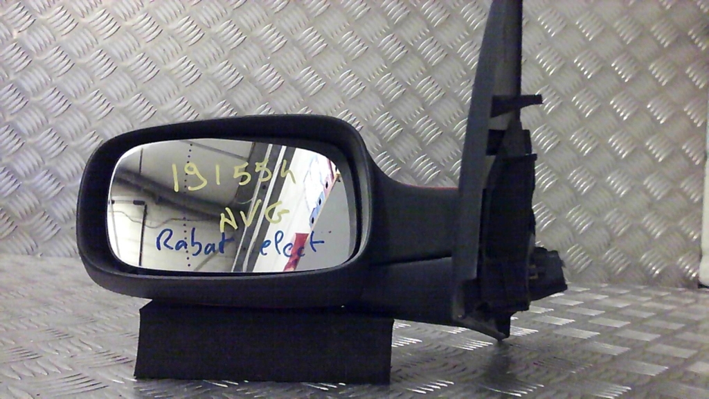 Retrovisor izquierdo