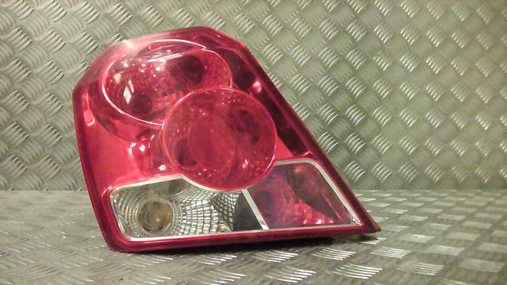 Fanale posteriore principale sinistro (luci)