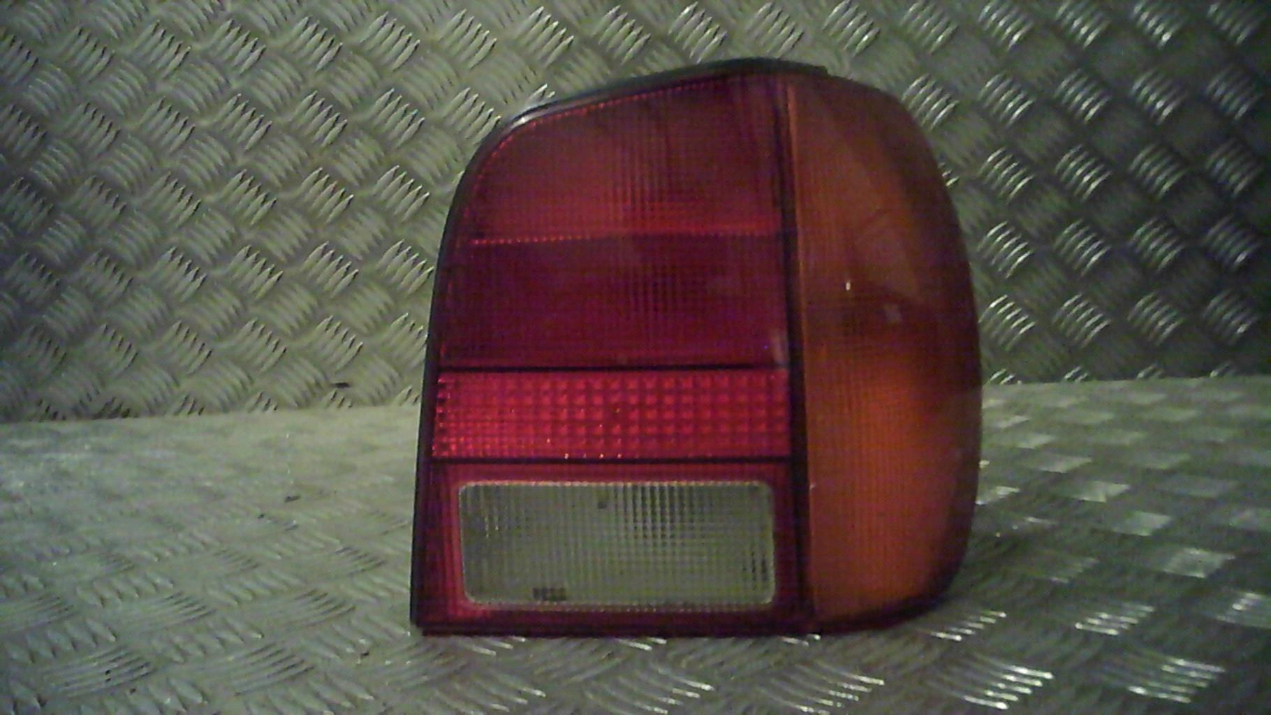 Fanale posteriore principale destro (luci) VOLKSWAGEN POLO 3 PHASE 1 Diésel - 1