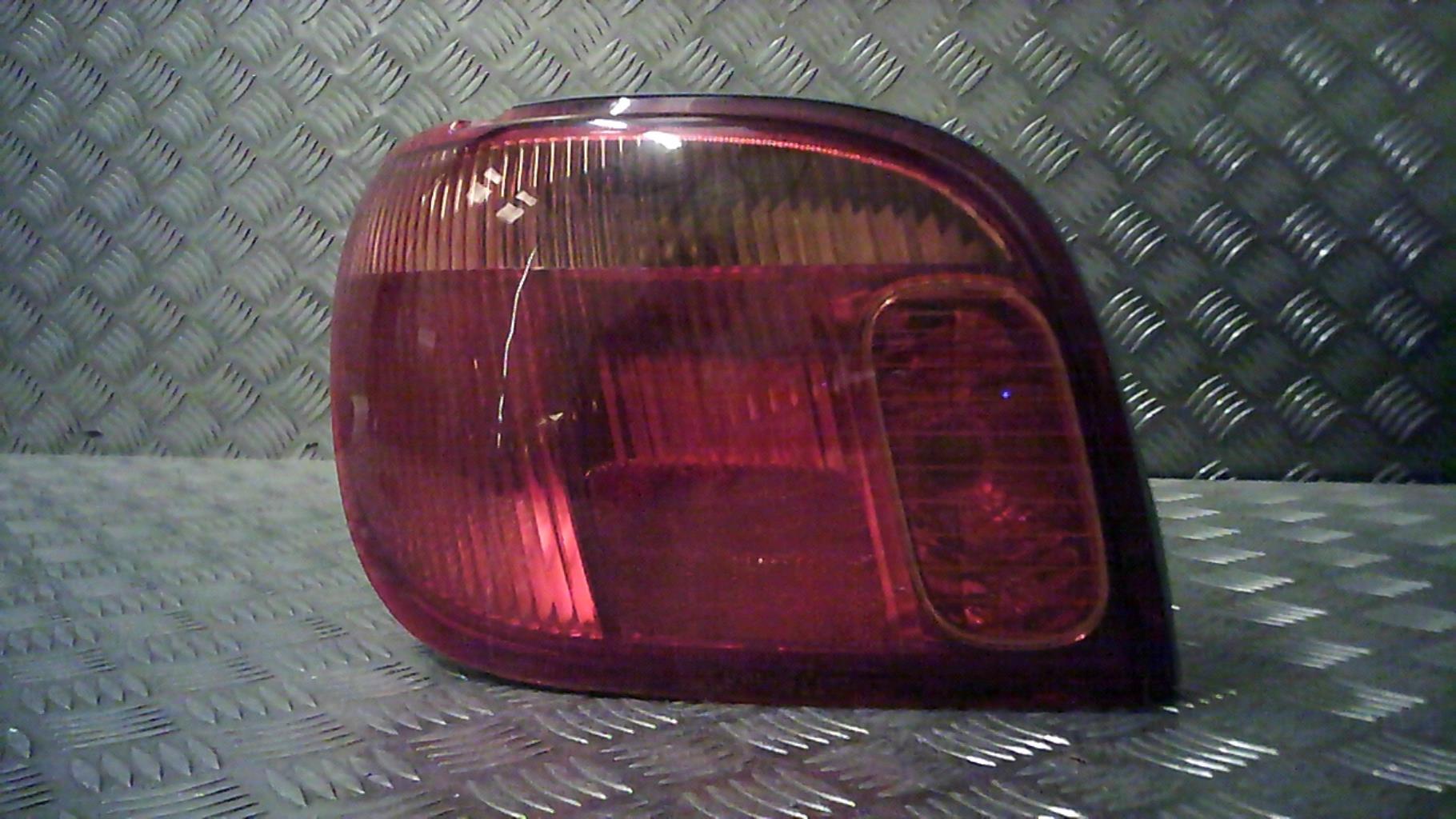 Fanale posteriore principale sinistro (luci) TOYOTA YARIS 1 PHASE 2 Gasolina - 1