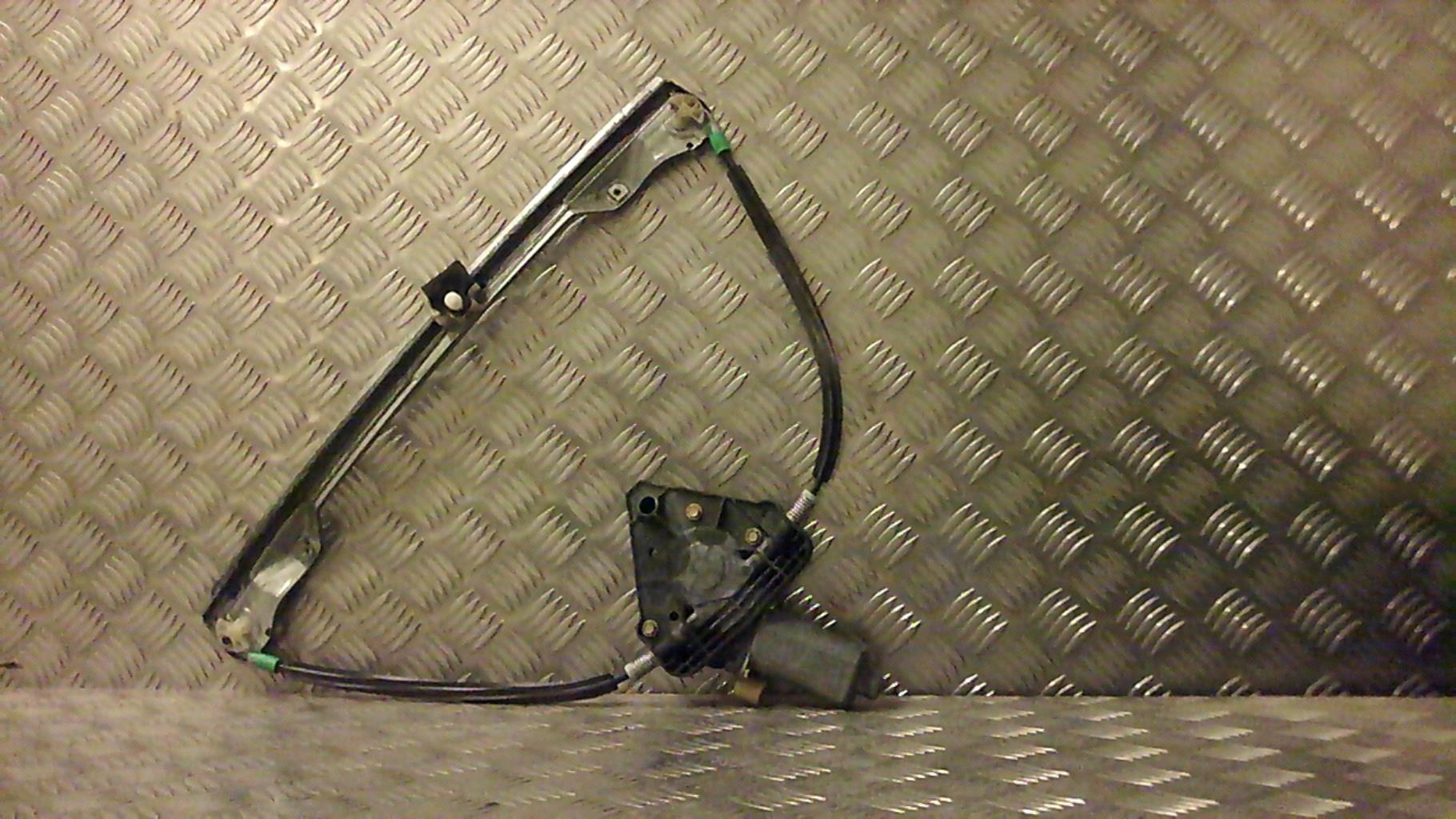 Leve vitre electrique avant gauche RENAULT CLIO 2 PHASE 1 Essence - 1