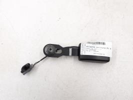 Attache ceinture avant gauche