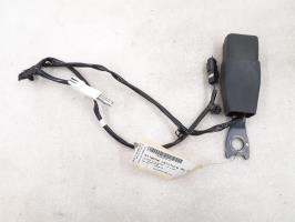 Attache ceinture avant droit