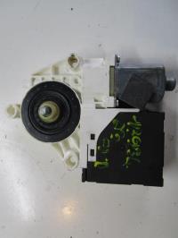 Moteur leve vitre avant droit