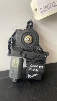 Moteur leve vitre avant droit