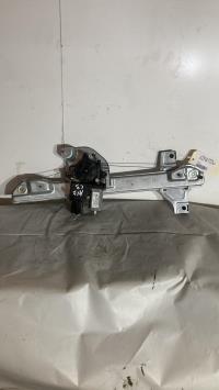 Moteur leve vitre avant droit