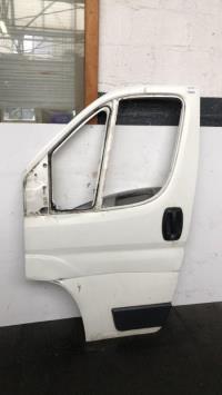 Porte avant gauche