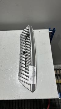 Grille de calandre droite